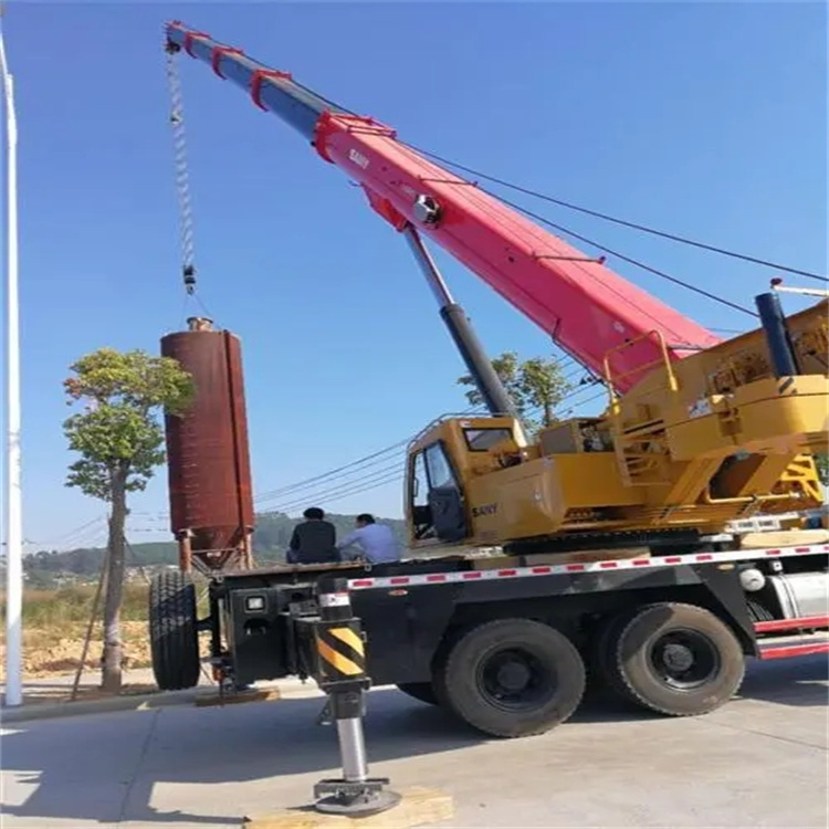 常州钟楼专业吊车租赁多少钱