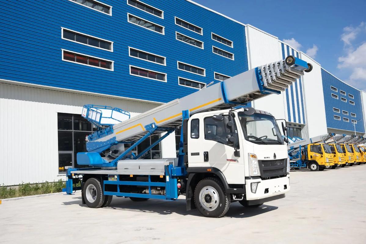 常州钟楼出租云梯车高空作业车 建筑垃圾搬运